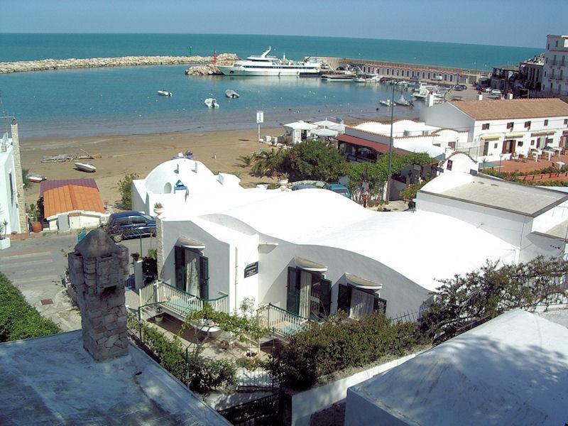Blu Marine Casa A 10Mt Dalla Spiaggia Peschici Exterior foto
